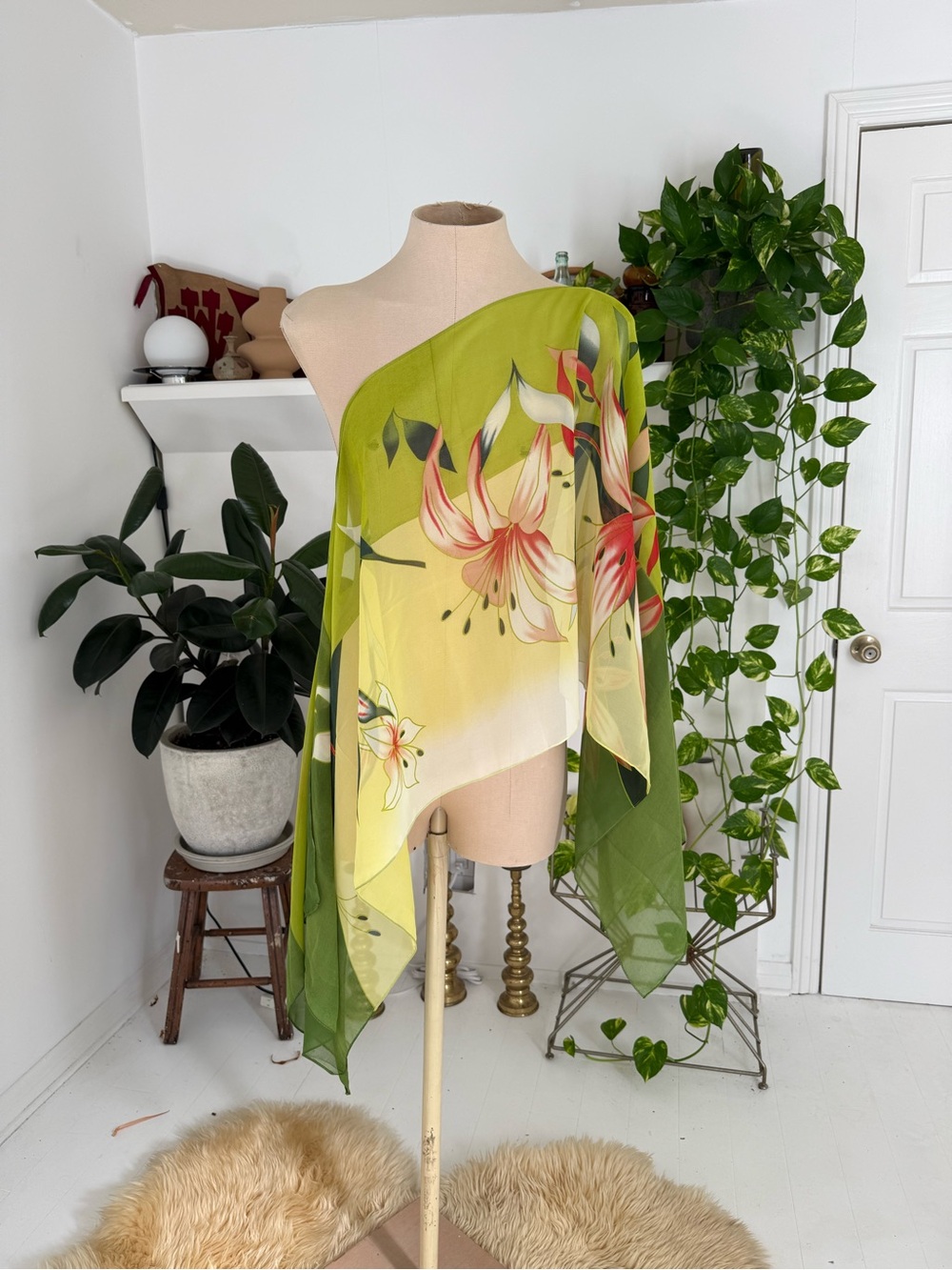 Floral Green Silk-Feel Wrap - Unbranded